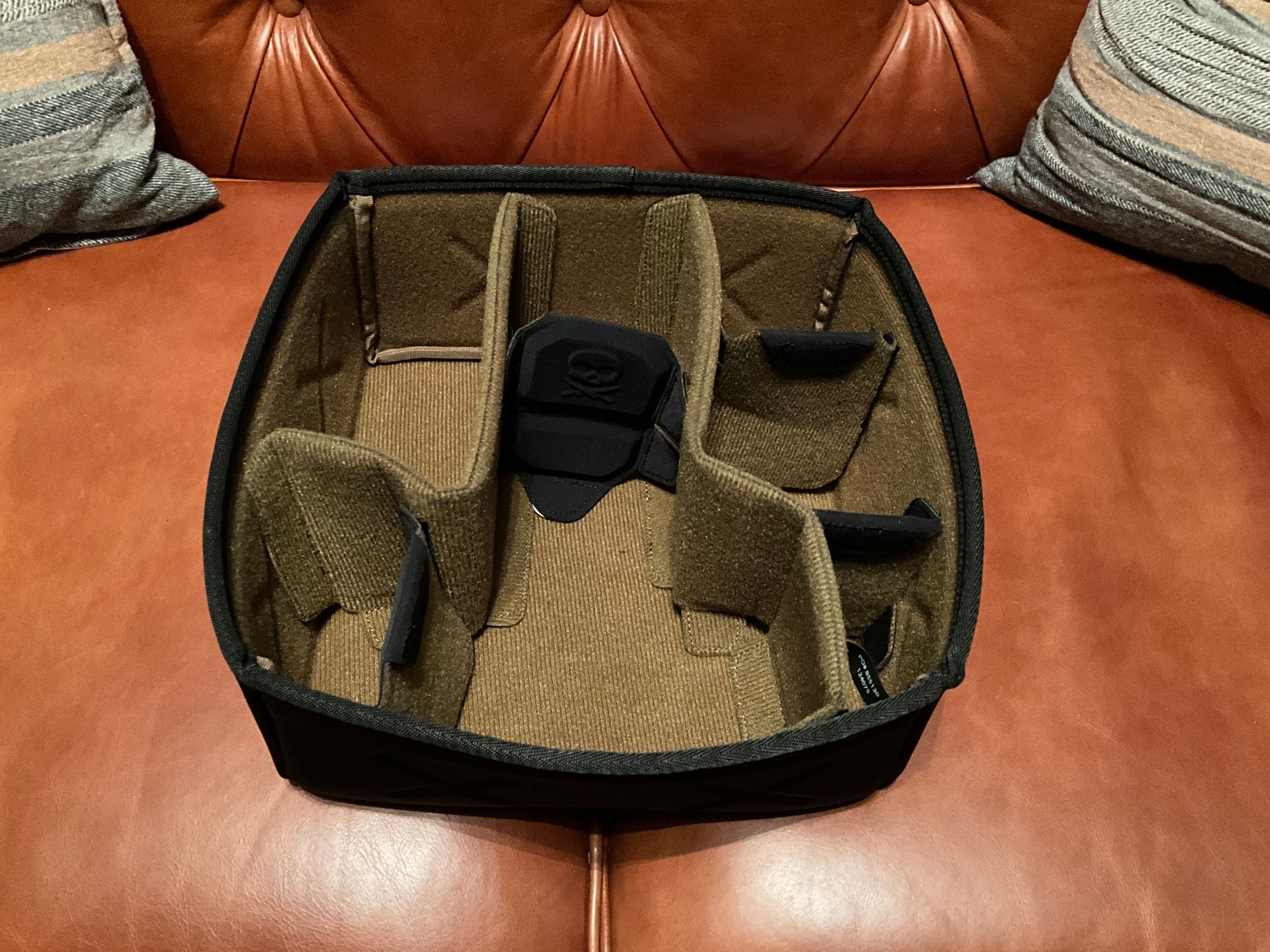 McKinnon Camera Cube – Large Gear Organizer for 25L Camera Pack 