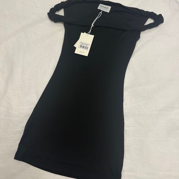 tisha off the shoulder mini dress black Halen Off Shoulder Mini Dress - Black - Buy Women's Mini Dresses main image 0