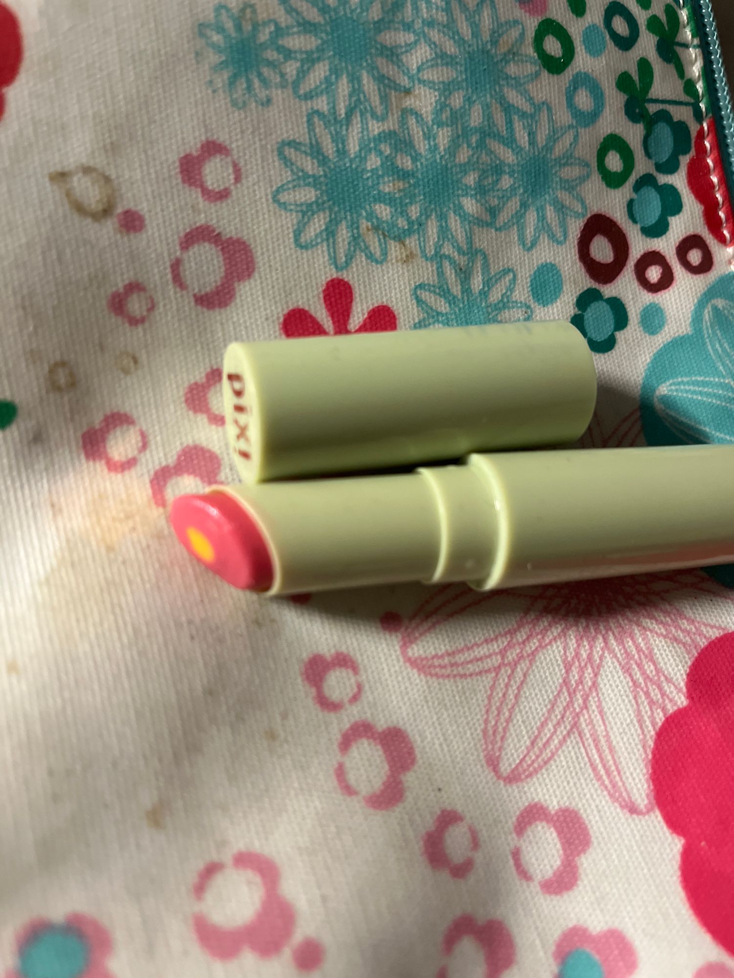 C Vit Lip Brightener - Brightening & Hydrating - Pixi Beauty  Pixi Beauty  UK