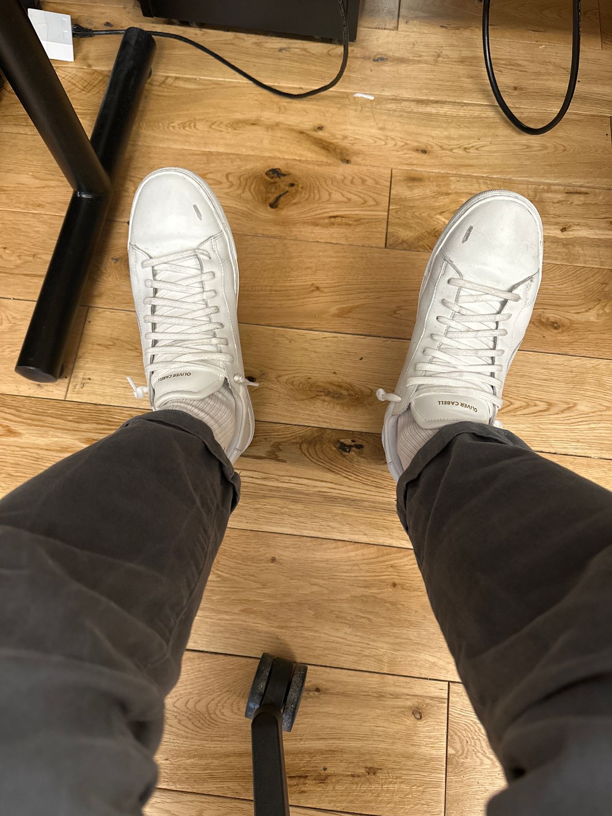 Low 1 | White Wall – Oliver Cabell display picture 3