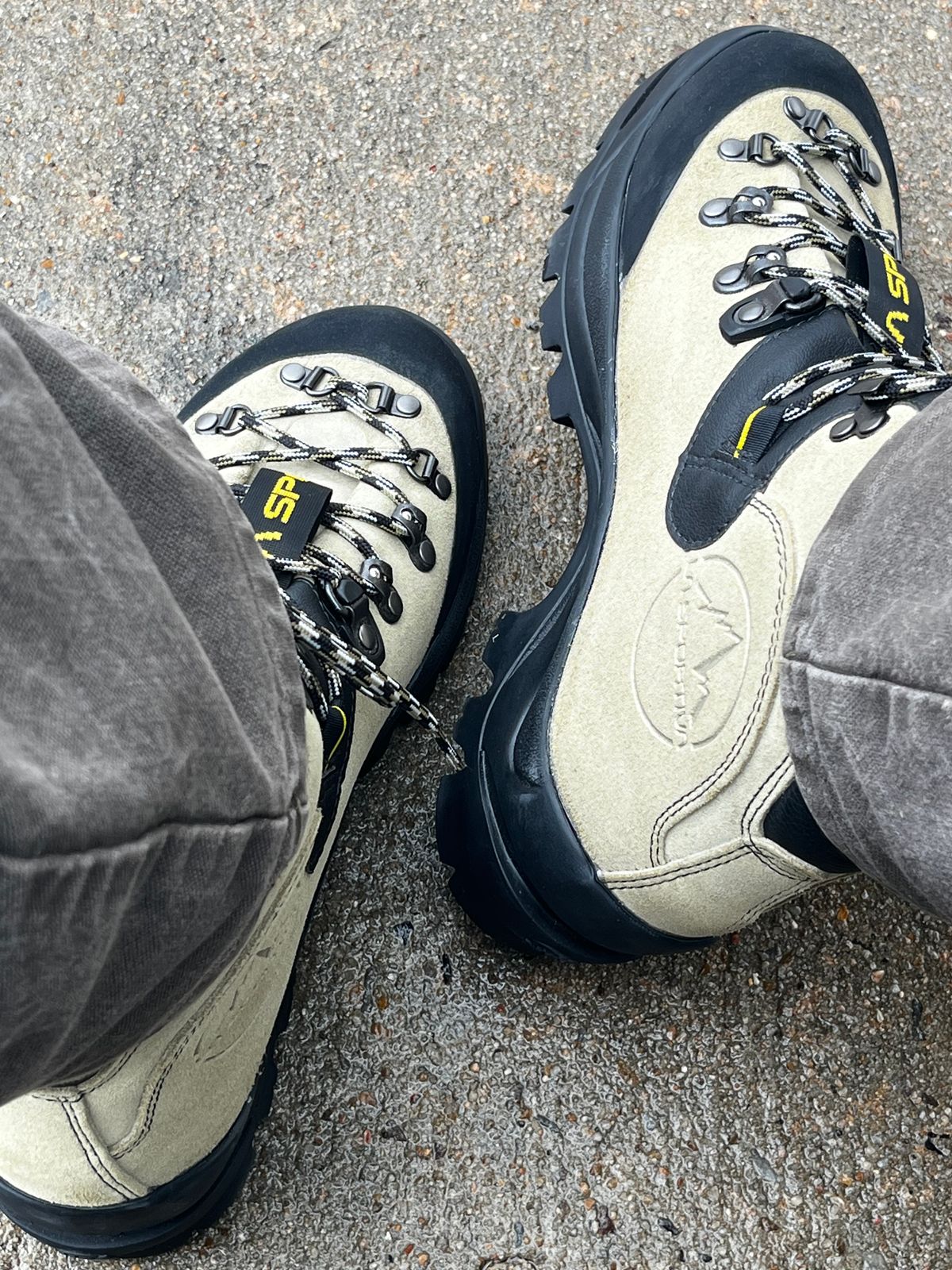La Sportiva Makalu Mountaineering Boots display picture 2