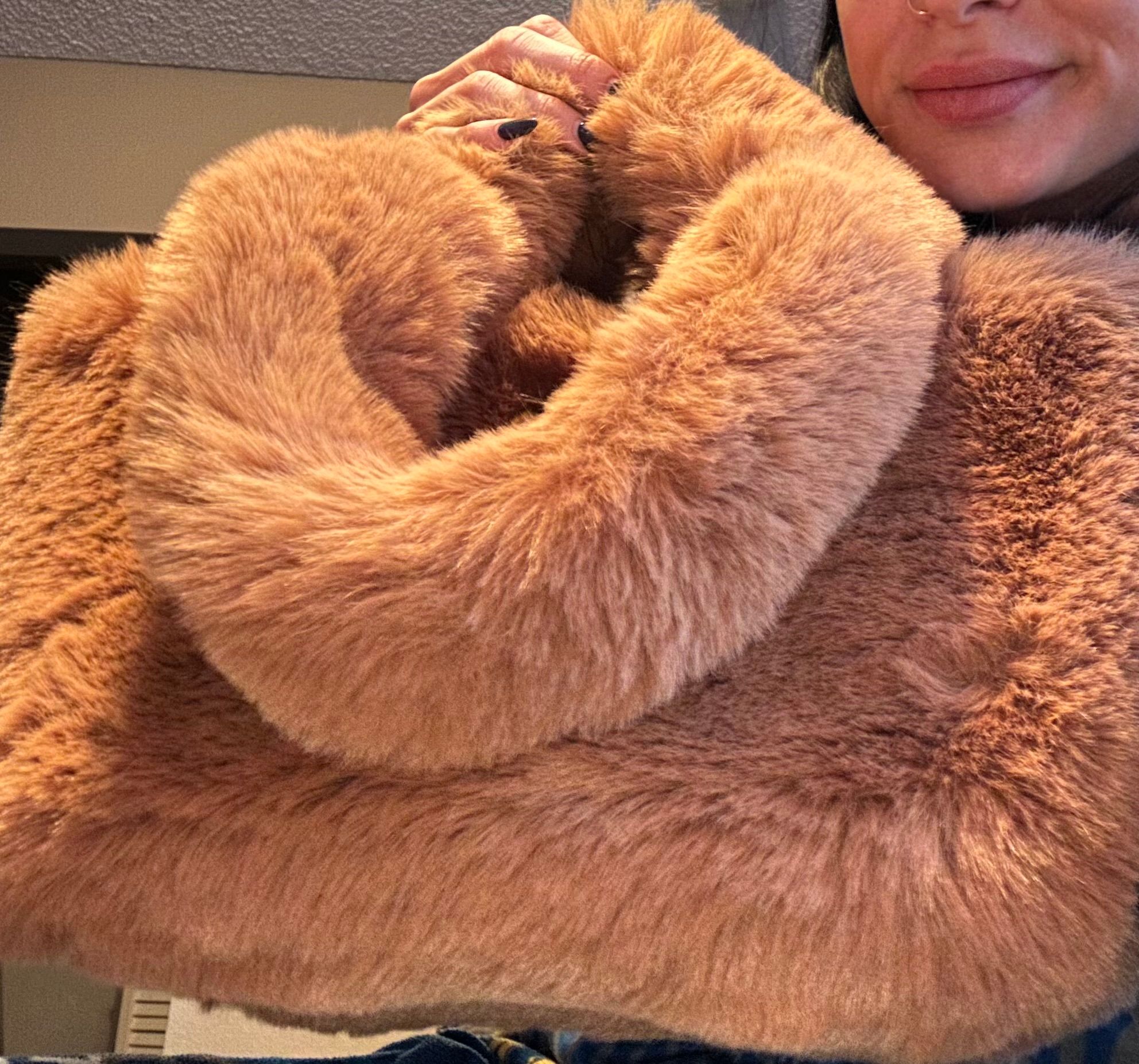 FAUX FUR MINI TOTE | CAMEL | SKIMS
