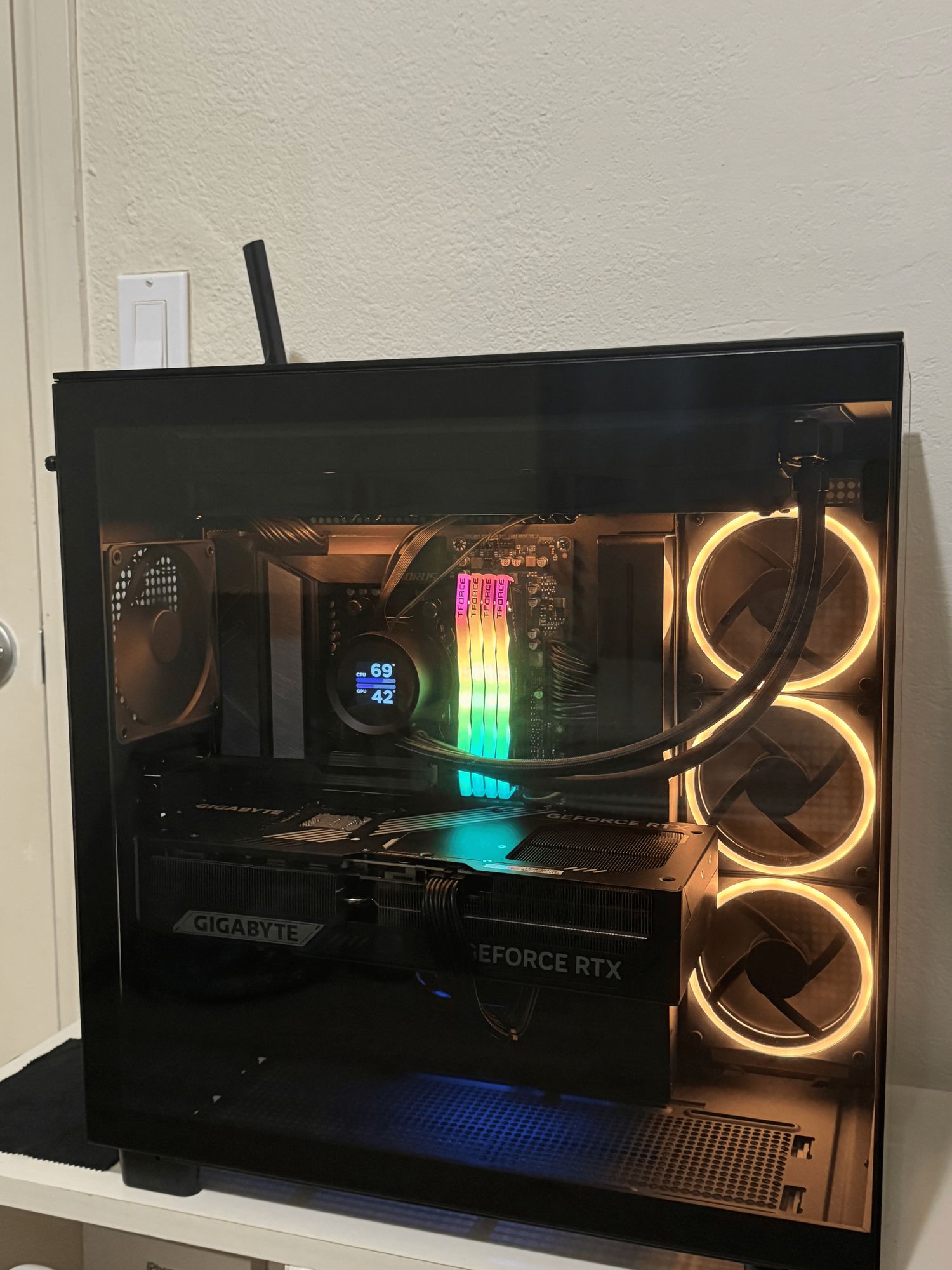 NZXT Player Three Prime Intel Ultra RTX 5080