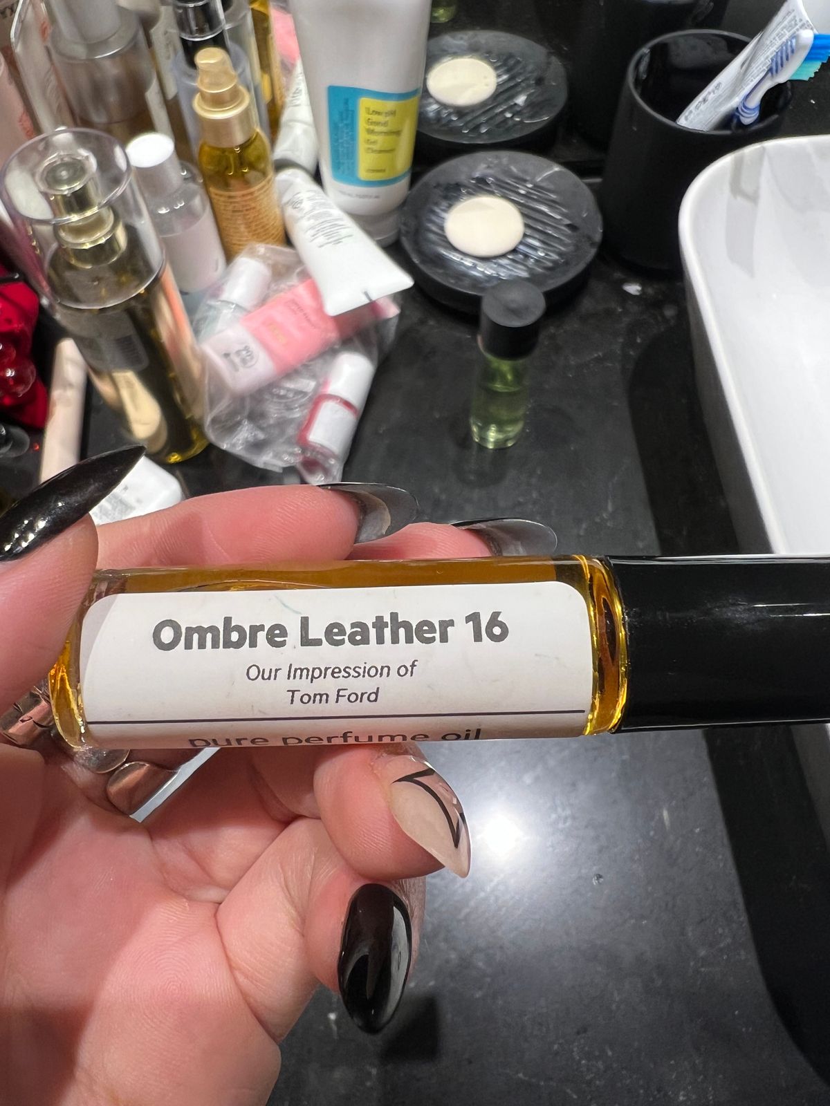 Tom Ford - Ombre Leather 16 - Oil Perfumery
