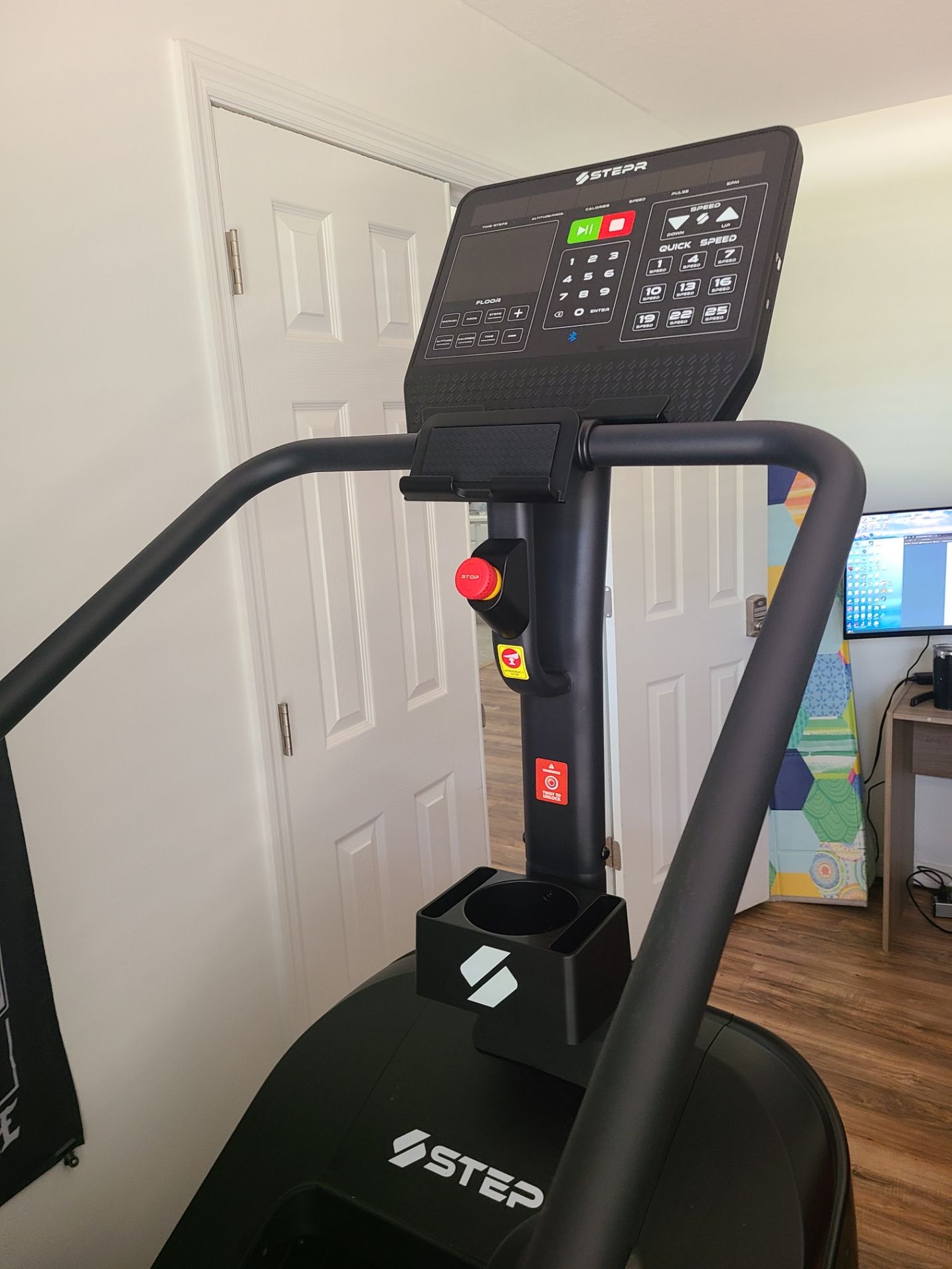 Life Fitness Step And Go Fitness Incline Walking Stair Stepper