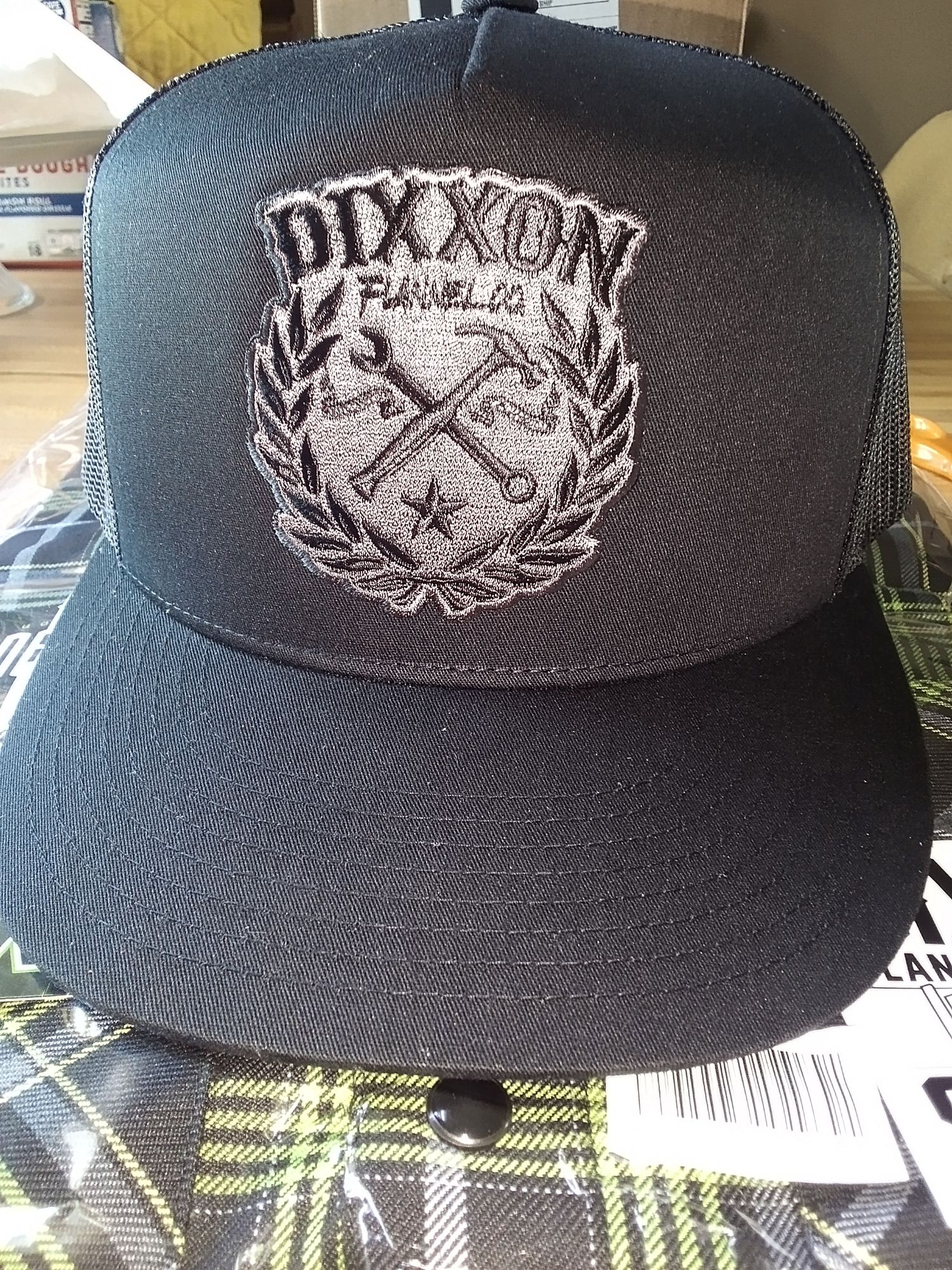Cappelli snapback con visiera piatta e curva - Nixon EU