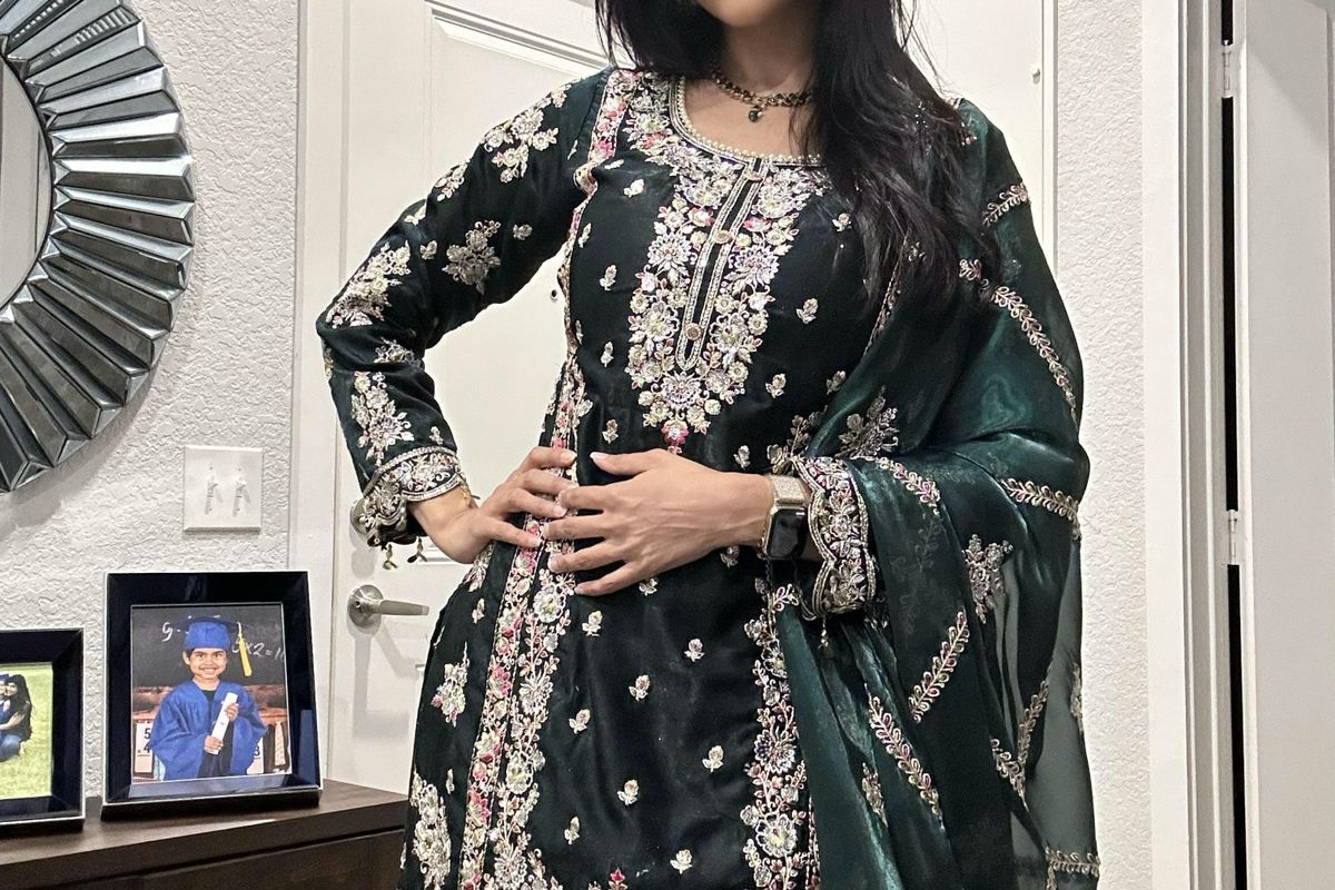 Bottle Green Embroidered Punjabi Suit Bottle Green Embroidered Punjabi Suit