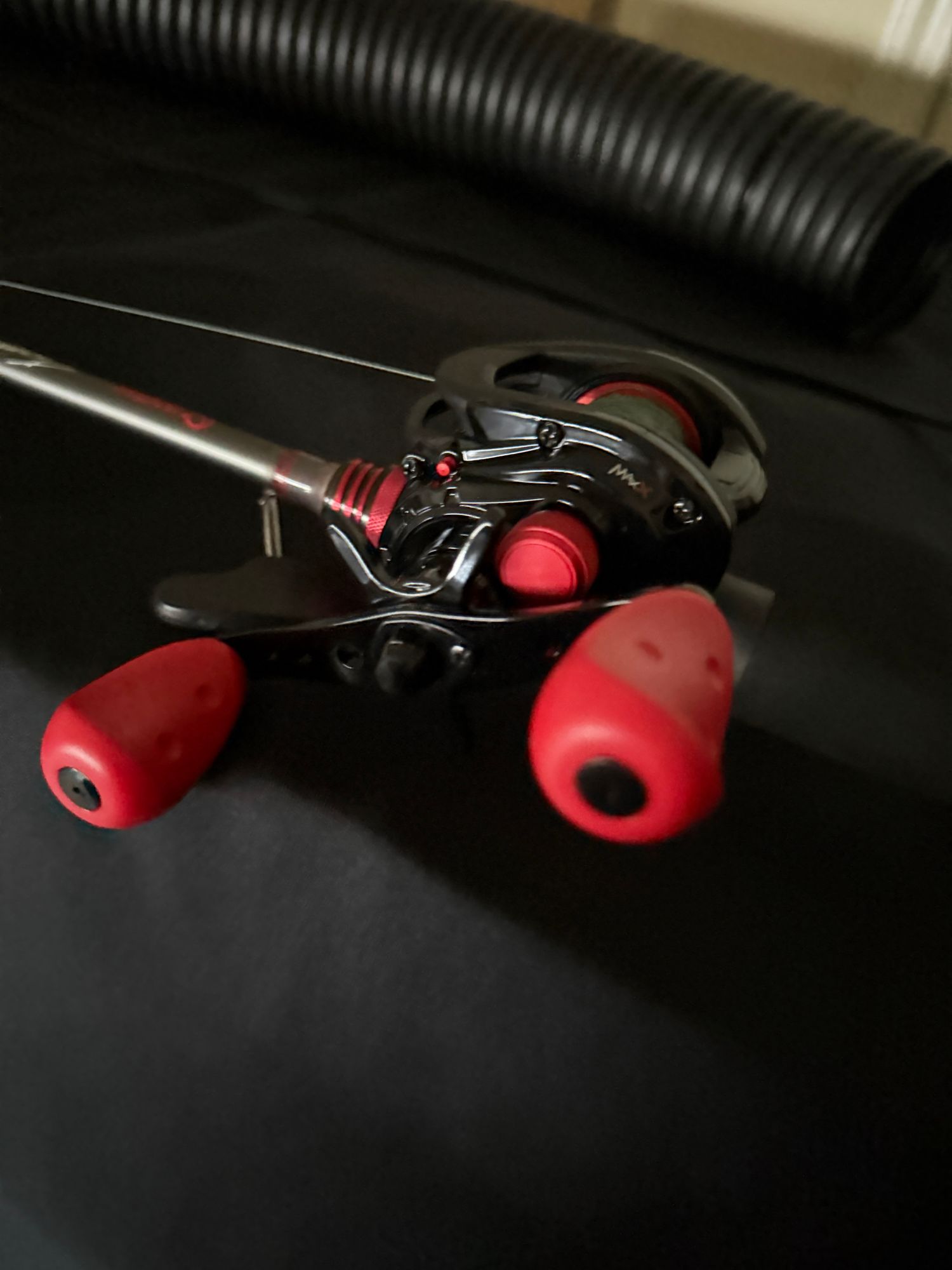 Abu Garcia MAX® LP-41 Low Profile Left casting reel moulinet
