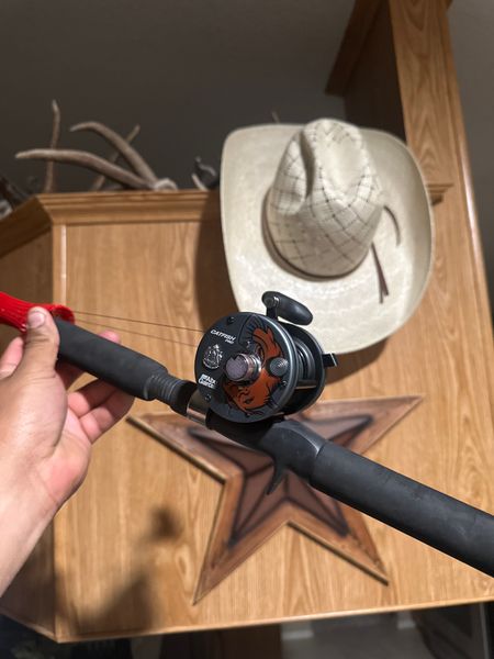 abu garcia ambassadeur 6500 cc catfish commando CC-6501 Lefty  Outdoor Equipment and an extended bent handle with power knob Abu Garcia Catfish products for
