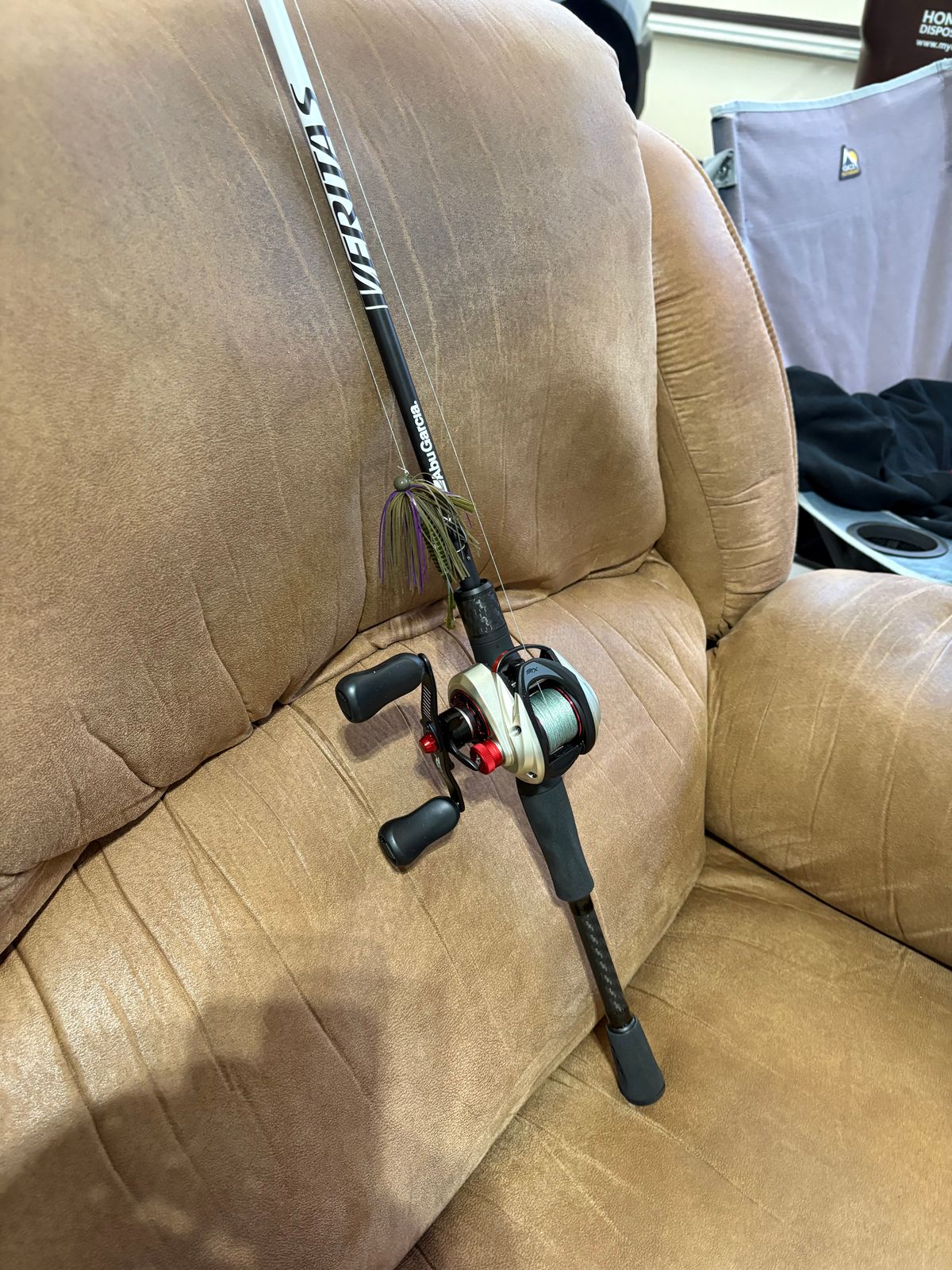 Abu Garcia Pro Max 7.1:1 -- 7 1 System Right Hand Baitcast Fishing Reel We Am Abu Garcia Pro Max 7.1:1 -- 7 1 System Right Hand Baitcast Fishing Reel We Am