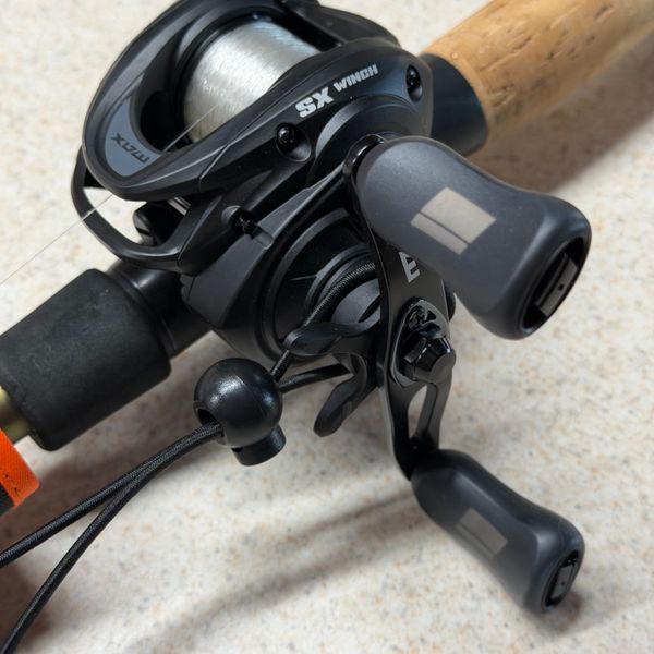 abu garcia ambassadeur c3 5500 baitcast reel right handed Abu Garcia Ambassadeur C3 5500 Round Baitcast Reel