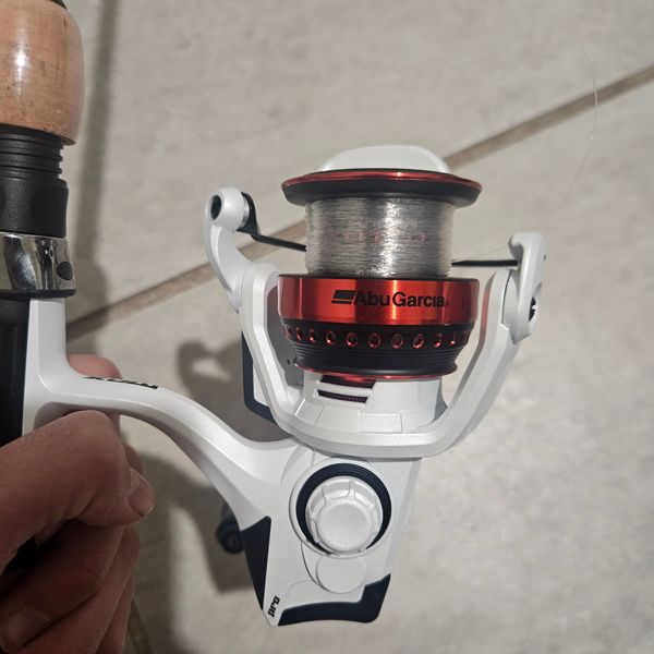 abu garcia fishing reel with quantum rod 6'6" Veritas Spinning and Combo, Smooth Operation Reel 10 Stainless Steel Ball Bearings, Carbon Matrix Drag System, Graphite + Powerlux 100 Rod Blank the Max Pro is incredibly compact and lightweight Max Pro Spinning Reel