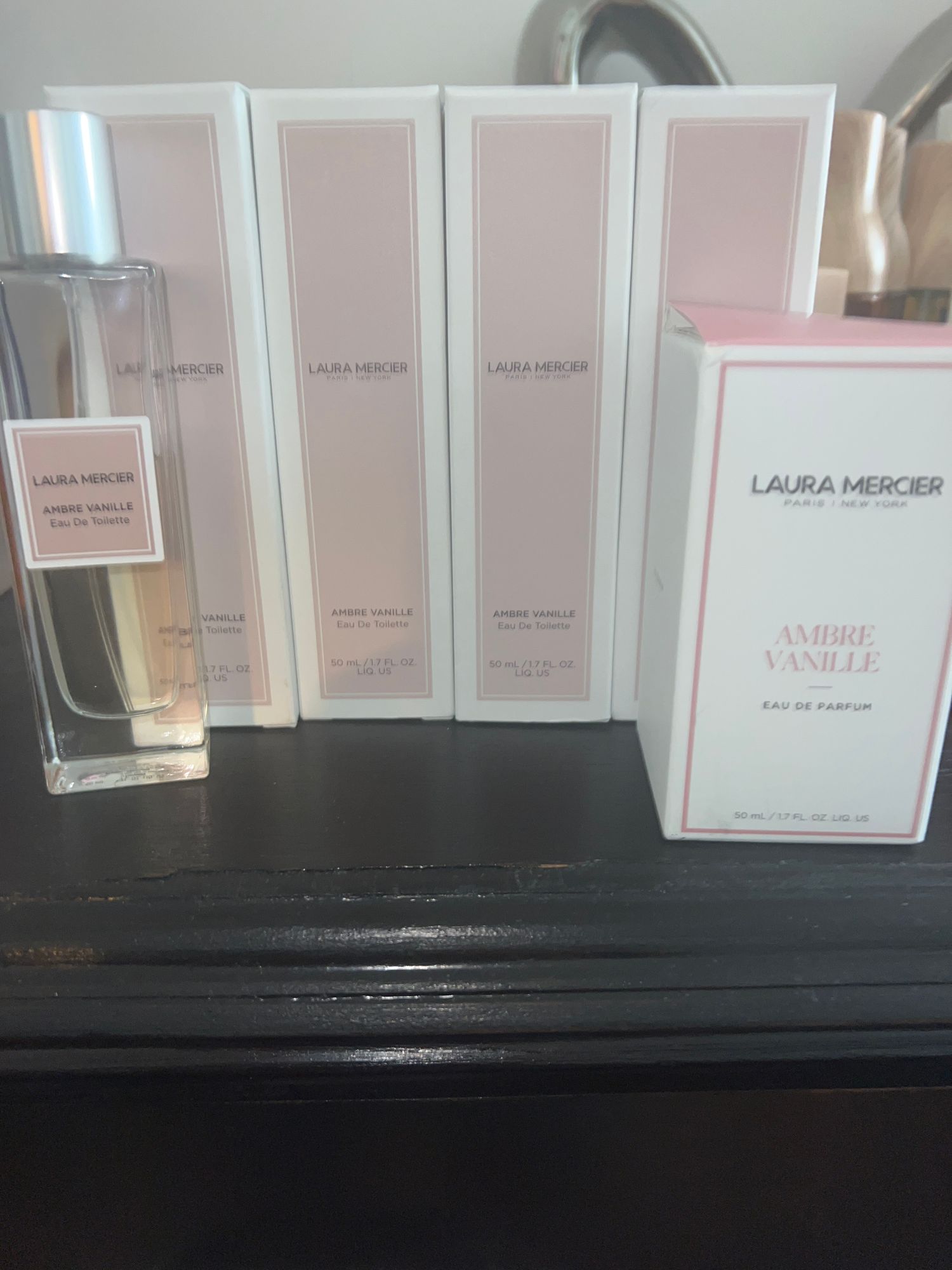 Signature Ambre Vanille Eau de Parfum | Laura Mercier
