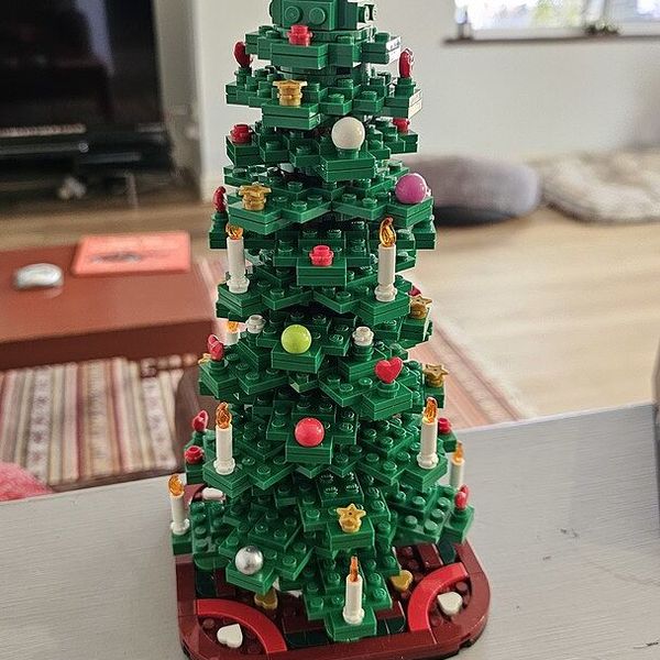 christmas tree lego 40263 christmas town square