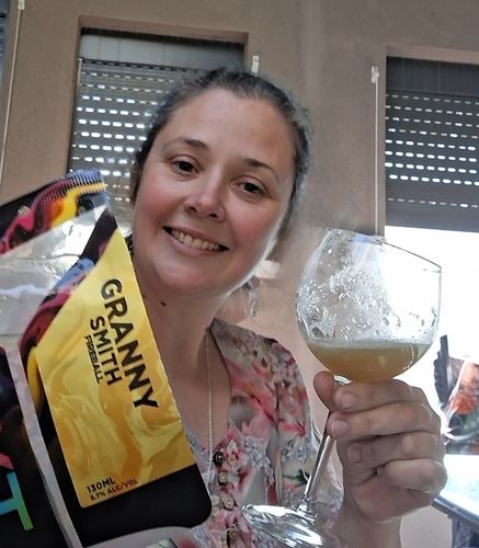 Customer photo from Natalie R.'s review: Granny Smith Fireball pouch and glass