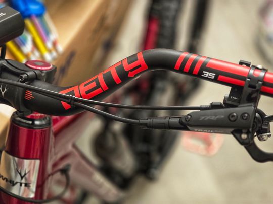 Deity Highside 35 High Rise Handlebars Dirt Jump Bars Biketart