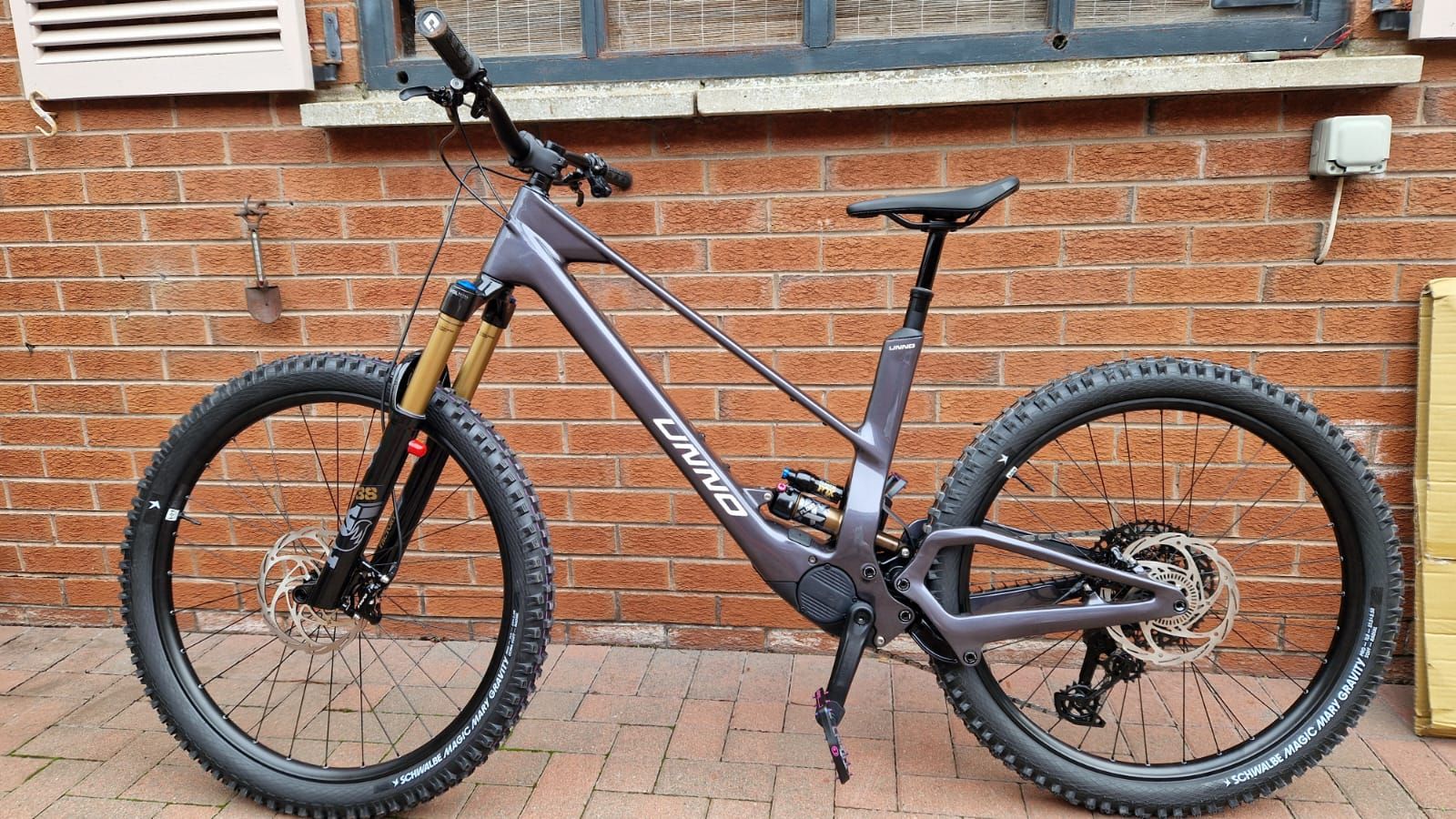 Unno Mith Race E-Bike Biketart