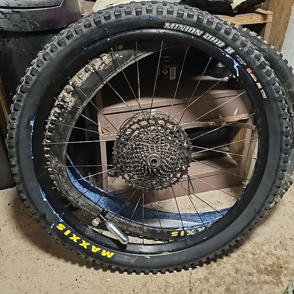 Maxxis Minion DHR II EXO+ Pieghevole 27.5x2.80 - Il Pneumatico Da Enduro Per Il Controllo Totale