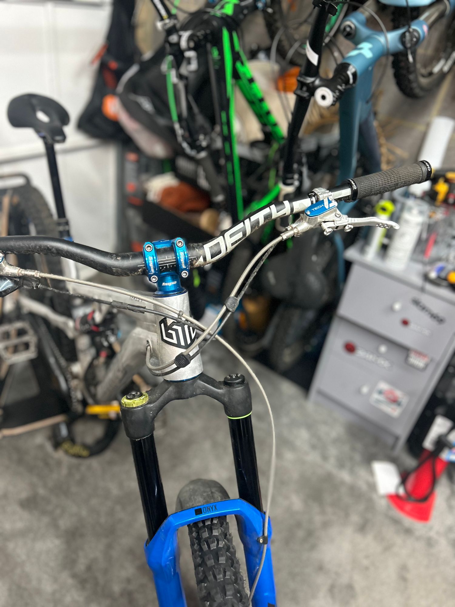 Deity CZ40 Cam Zink Signature Bars | Biketart