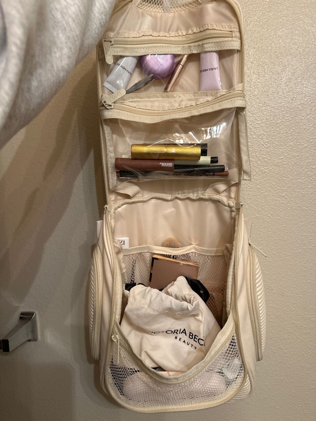 davidsbeenhere hanging travel toiletry cosmetics bag kit Joan & David Large Woven Organizer Gift Shop Perfect For Organizing Cosmetics Top 9 Toiletry Bags for