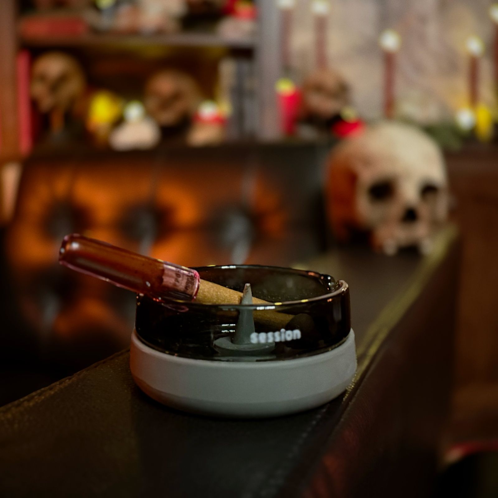 Debowler Ashtray with Lid | Glass Ashtray