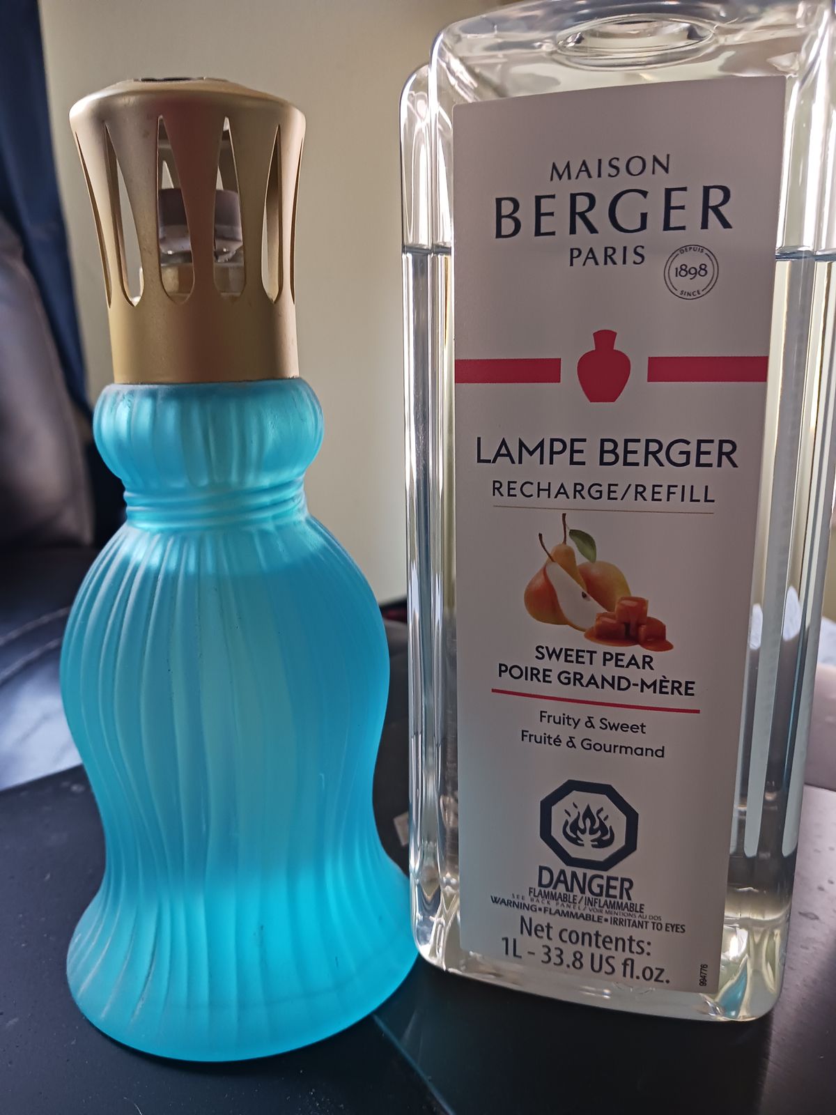Superbe lampe Berger en émaux de Longwy. Prix : 160 euros