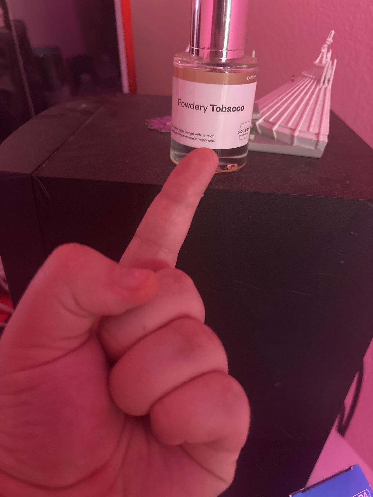 dossier tobacco vanille Tom Ford's Dupe Dupe Perfume: Powdery Tobacco and lit up by a touch of ginger Dossier Body Perfume - Gourmand