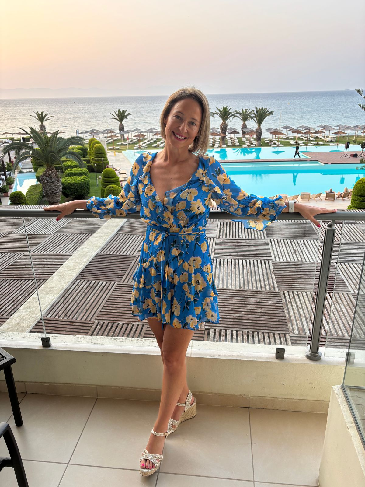 Raboolion Women's V-Neck Wrap Mini Dress – Floral Print Long Sleeve Tie Side Dress For Party & Club, Blue, X-Large