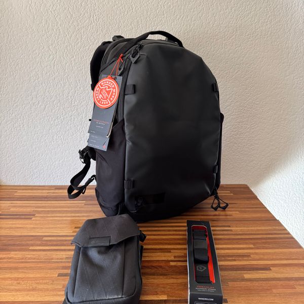STRATUS PHOTO 18L in Wasatch Green  WANDRD Gear
