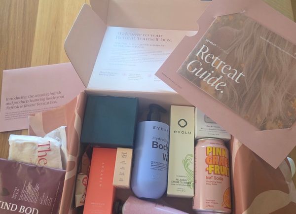 Customer photo: an opened Retreat Box with the Retreat Guide