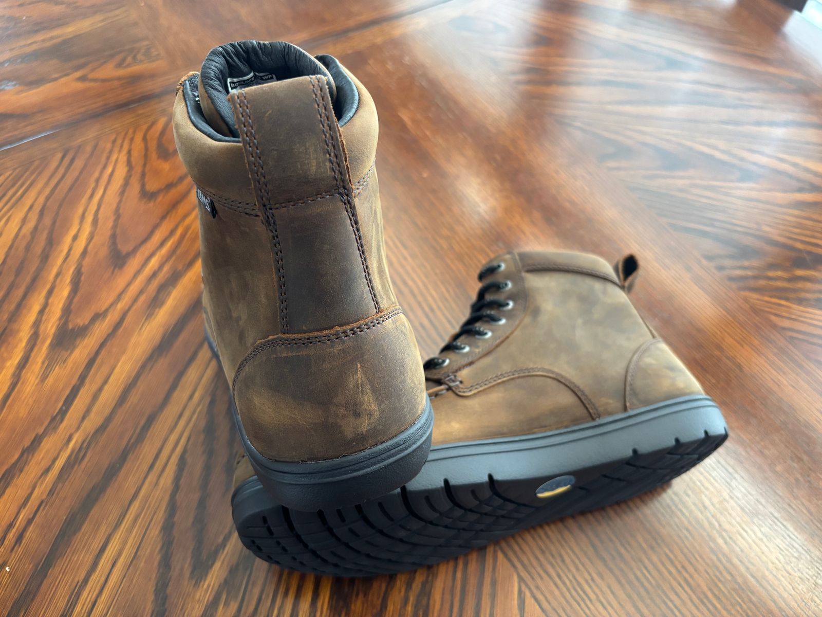 Bota Moda Vey39609 Corte Resiste Agua Logo Grabado Niños | Meses sin