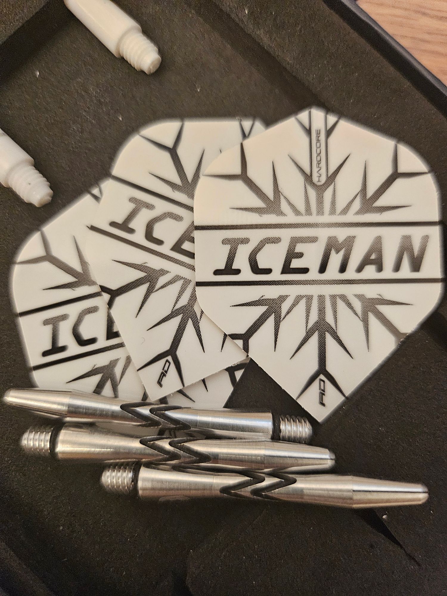 Red Dragon Gerwyn Price Iceman Midnight 90% Soft Tip