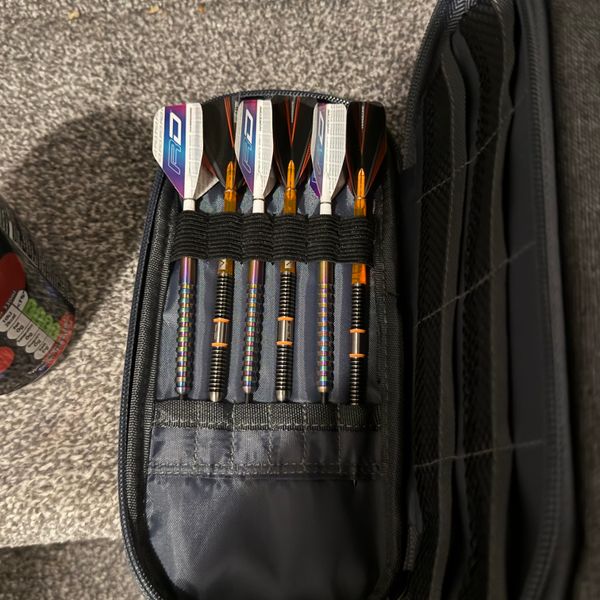 WINMAU Blade Urban Pro Dart Case - Étui Fléchettes Haut De Gamme Élégant