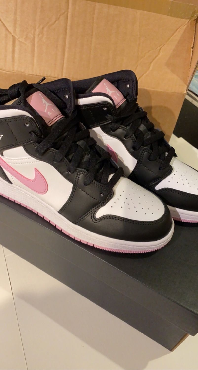 Snake Skin Jordan Satin Snake Snipes Air Jordan Mid GS 'White - Main Image