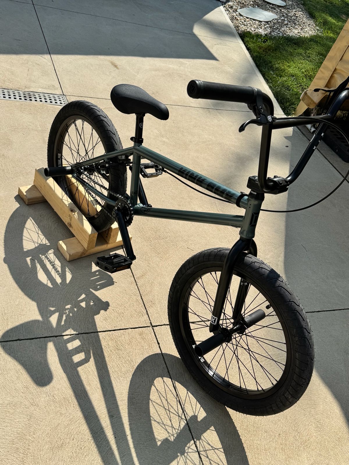 Kink Whip BMX Bike 2025 - Slate Grey – Source BMX