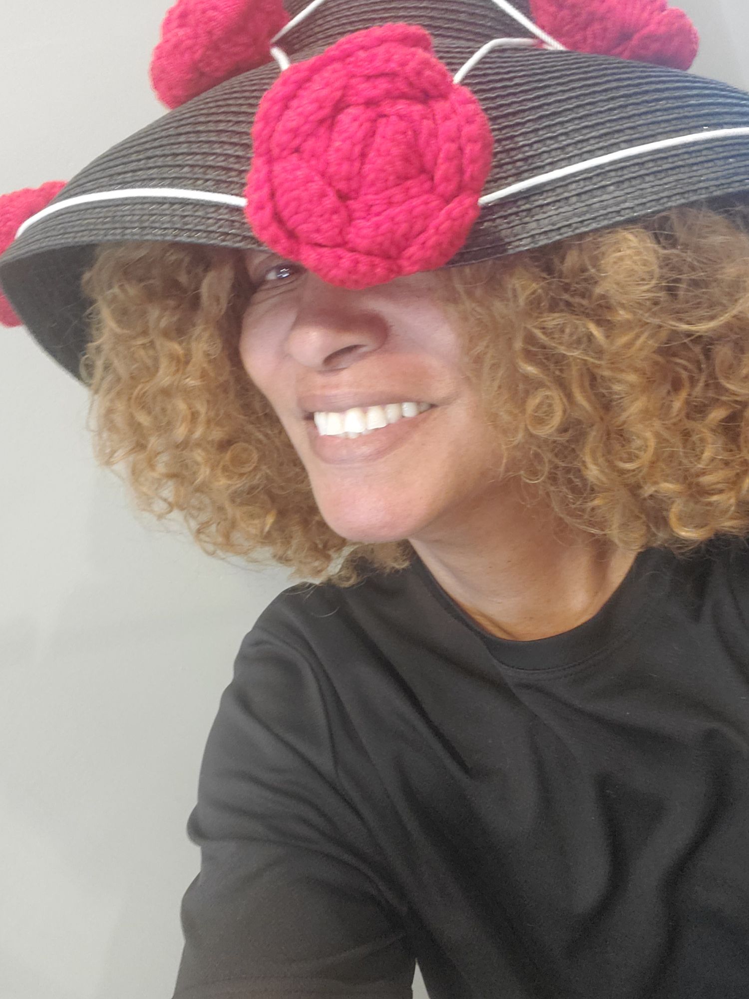 EPITOME OF LUXURY HAT – AKIRA display picture 3