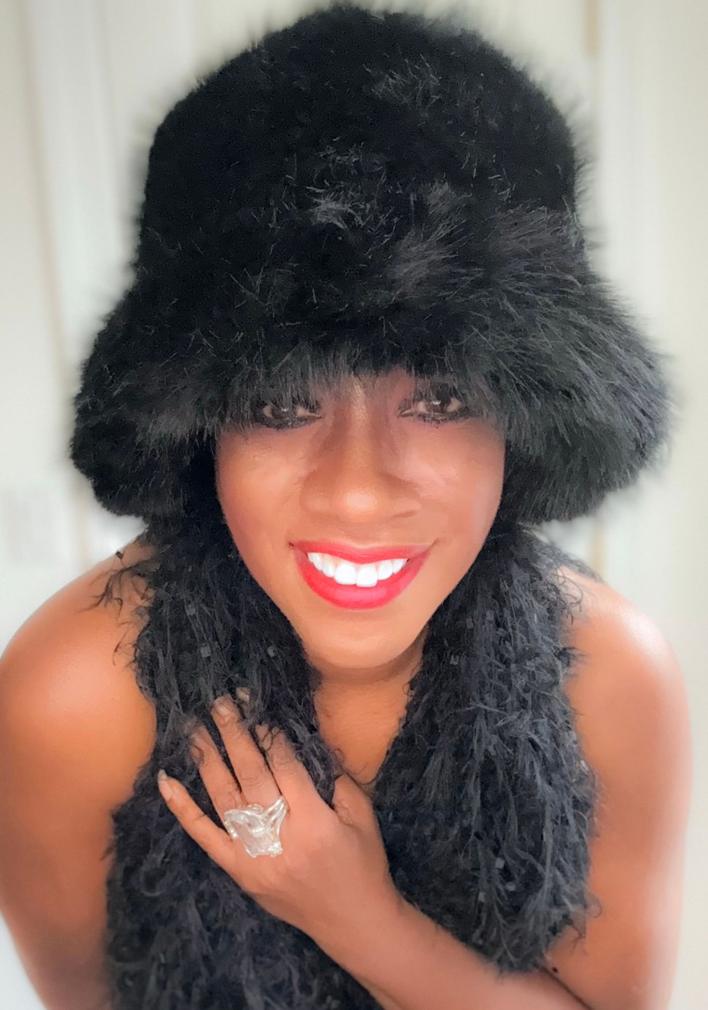 Black Faux Fur Cruelty Free Women\'s Bucket Hat NWT Ski ? Resort Ready Bucket Fuzzy Hat for Women Winter Furry Plush Faux Fur Hats  main image 3