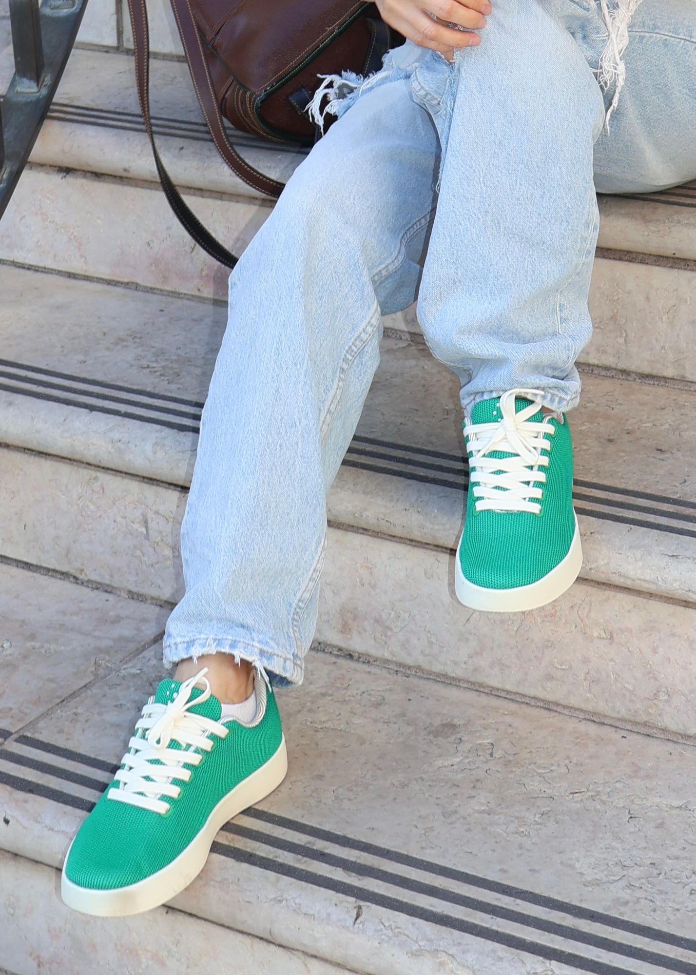 Atoms Men size 10.5 White Casual Sneakers Atoms Sneakers Brand Review - Atoms Sneakers Quarter Sizes  main image 3