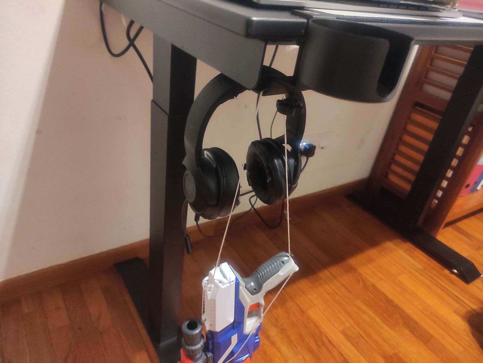 Guide to Using Headphone Stands for Organization: Maximize Space Effortlessly