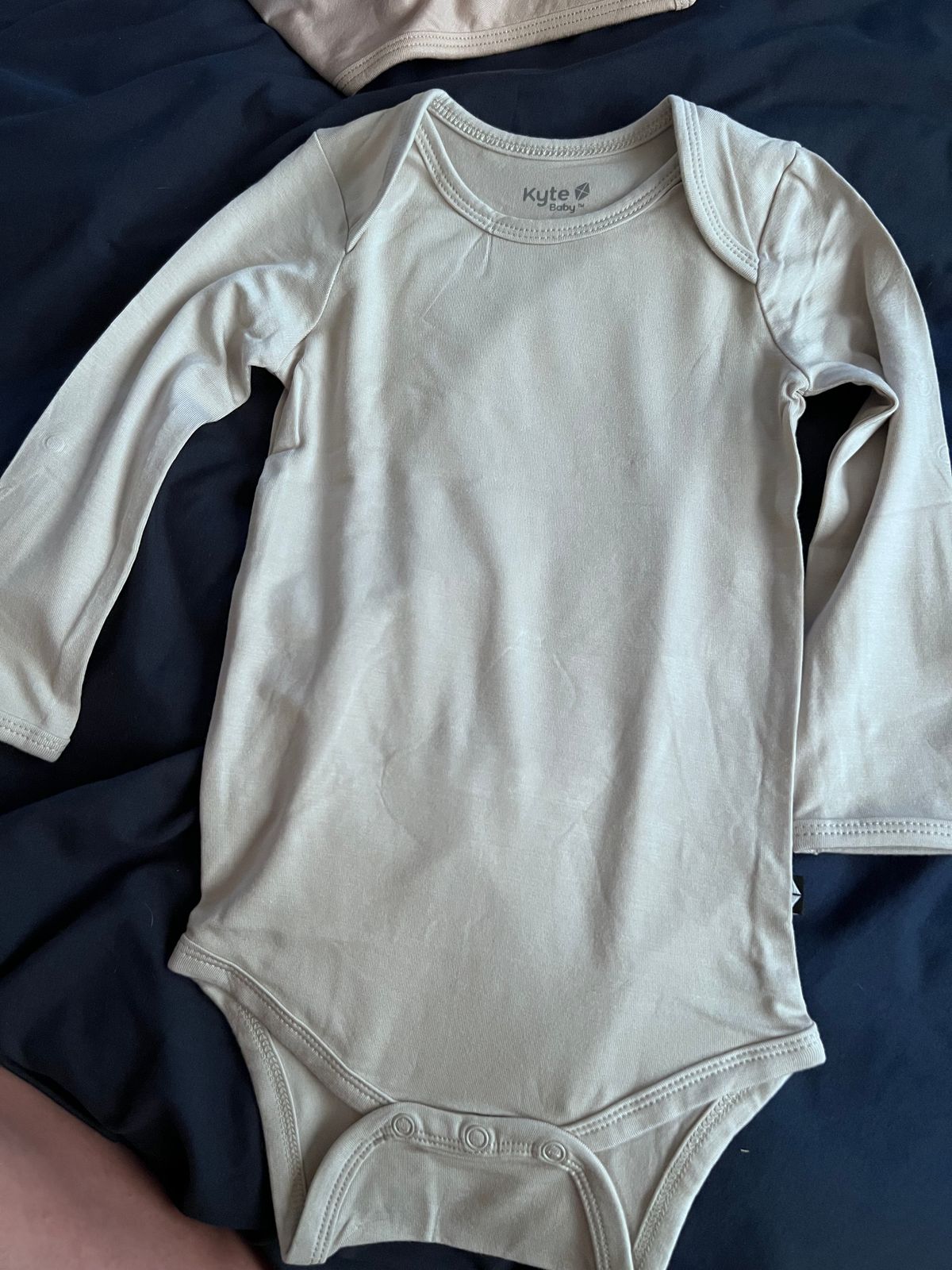 Long Sleeve Bodysuit Onesie in Midnight Kyte Baby