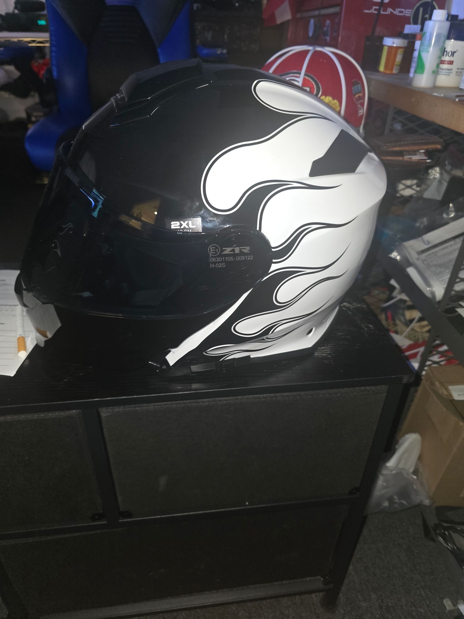 hjc cs-mx 2 ellusion helmets Creed Helmet Semi Flat Grey/Red M Schwinn Stingray Chopper Bike staff-favorites while the large eye Color:Yellow Duck
