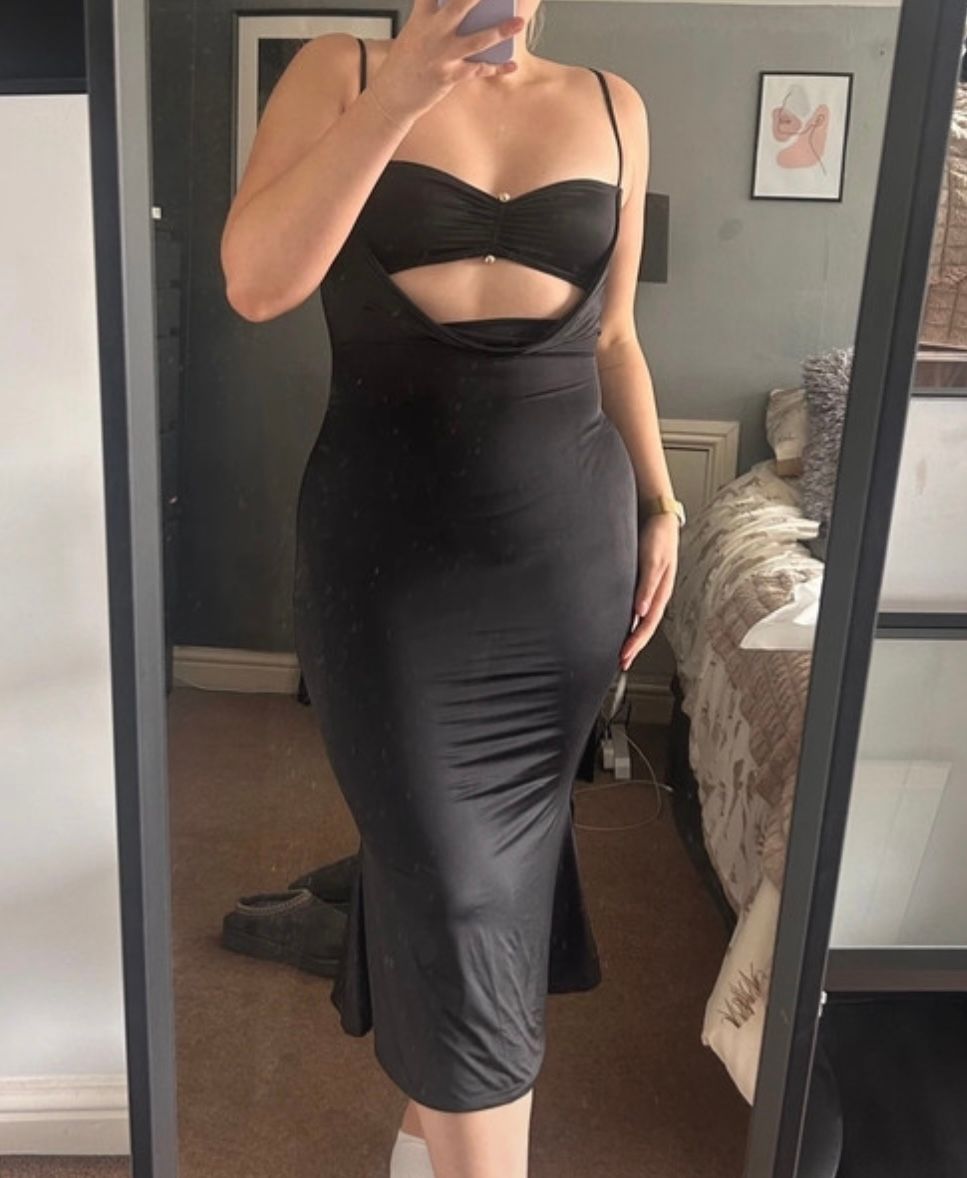 Julane Slinky Jersey Ruched Cut-Out Midaxi Dress in Black | Oh Polly Julane Slinky Jersey Ruched Cut-Out Midaxi Dress in Black | Oh Polly