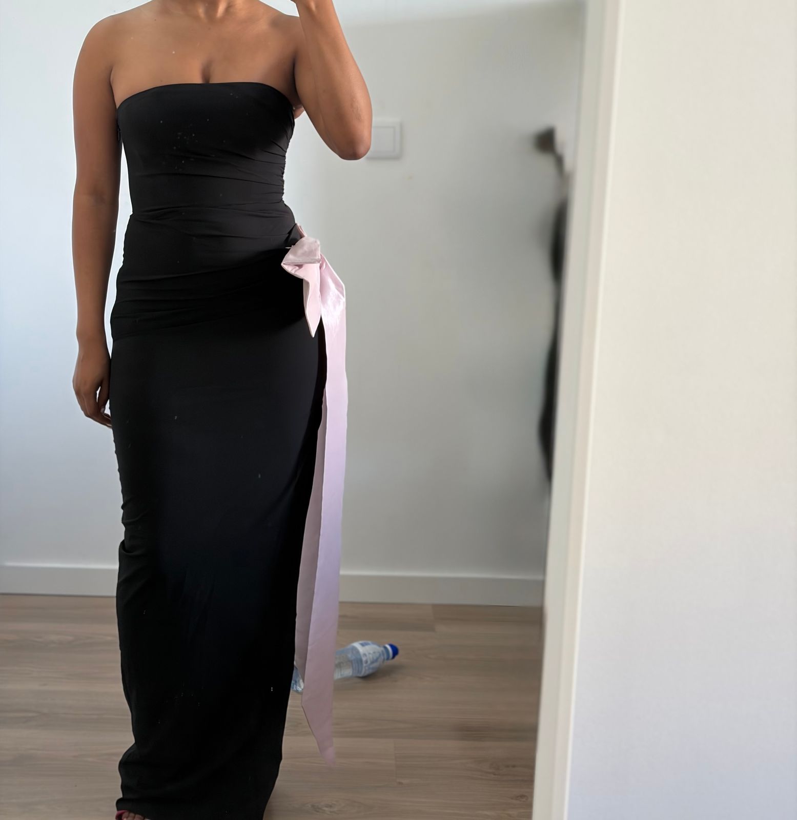 knee length dresses for ladies Black Strapless Bow Dress