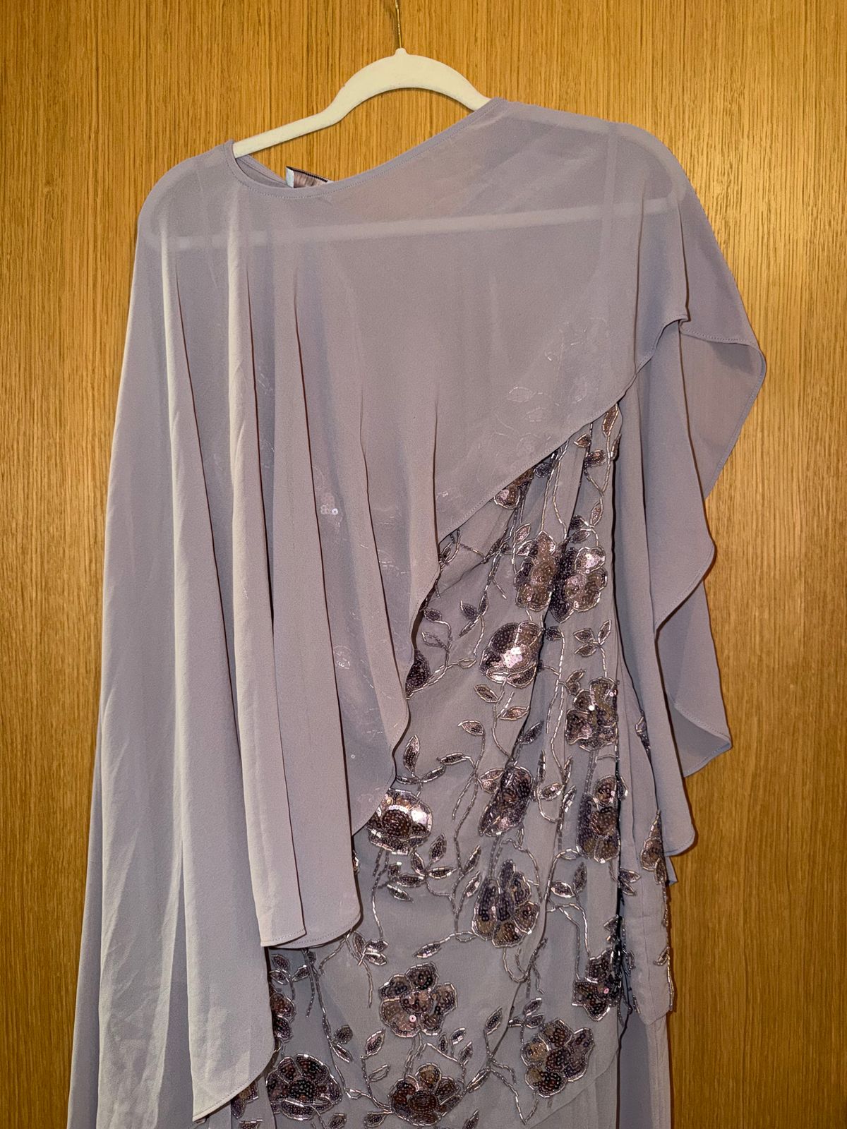 Jovelle Chiffon Draped Cape in Lilac
