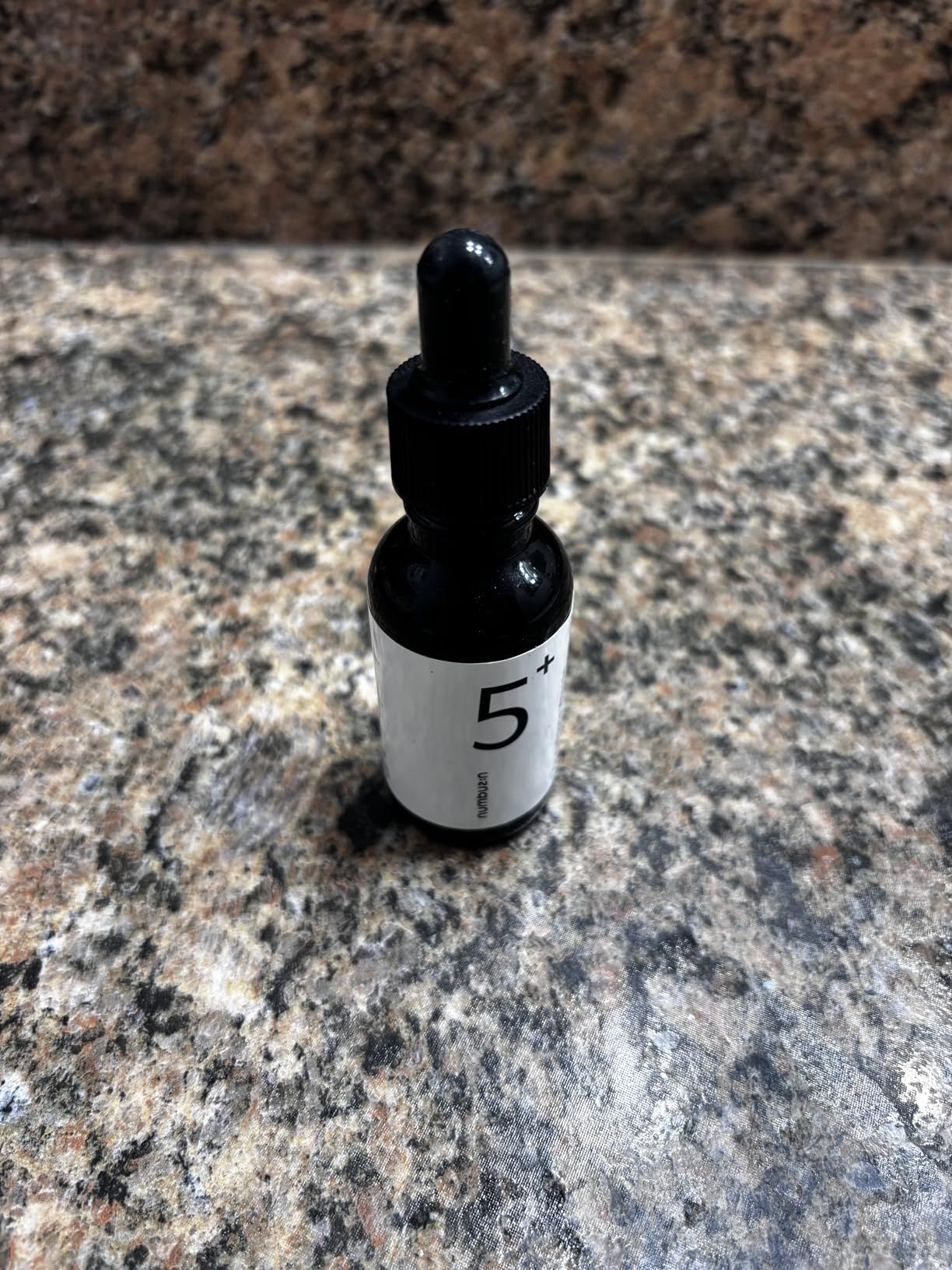 numbuzin no 5 glutathione vitamin concentrated serum No.5+ Dark Spot Cream Numbuzin No.5+ Vitamin Concentrated Serum is an intensive Vitamin ampoule that brightens skin and reduces the appearance of hyperpigmentation media-dynamic.okendo.io/images/8abde316-d3ed-4e0f-...