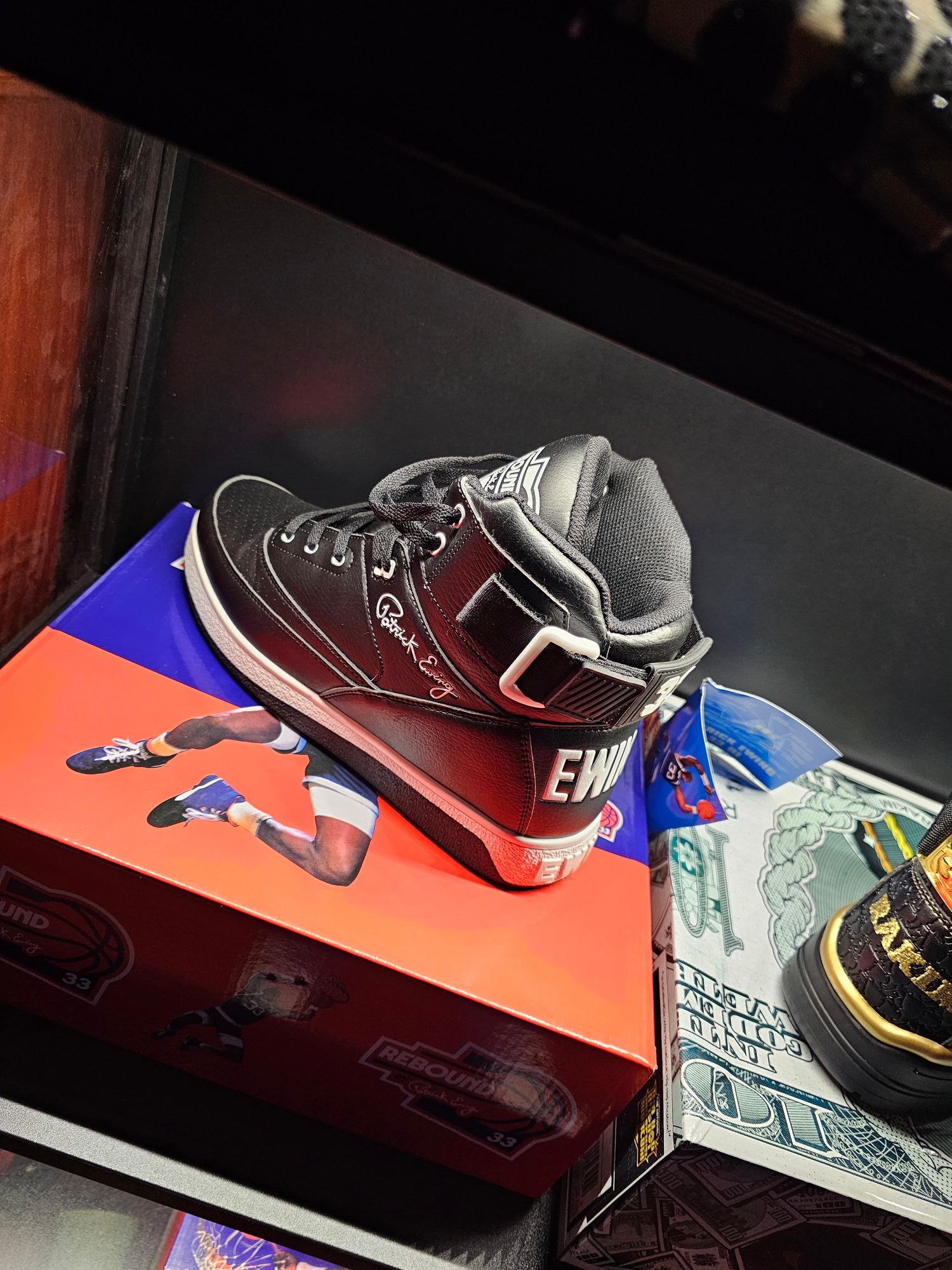 33 HI x Orion Hybrid | Black And White – Ewing Athletics