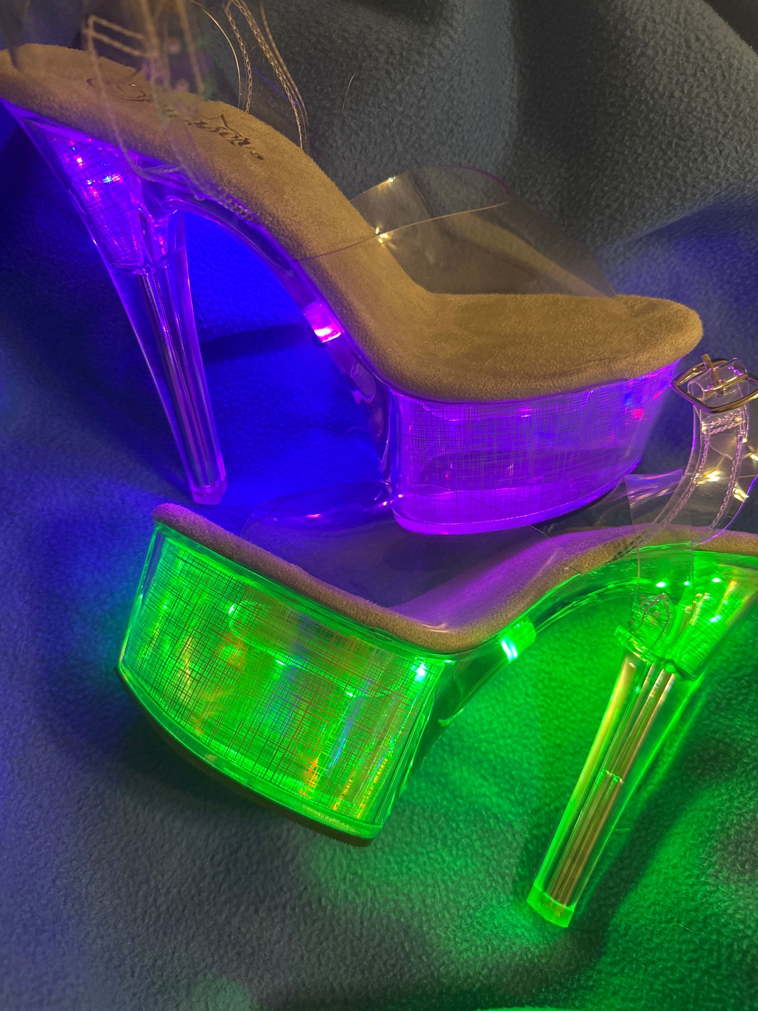 Pleaser Flashdance-608CH in Clear/Silver Hologram – Pleaser Shoes