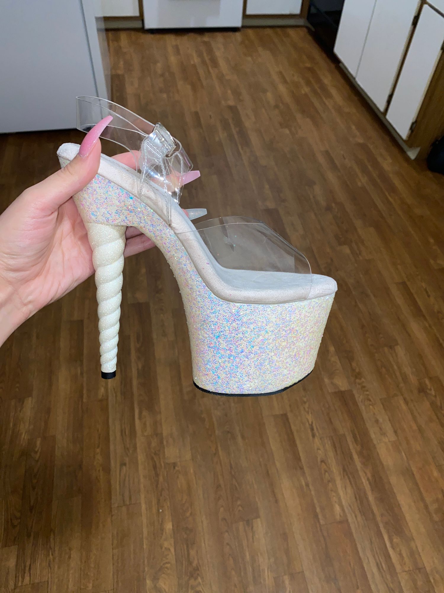 Pleaser Unicorn-708LG in Clear/White – Pleaser Shoes