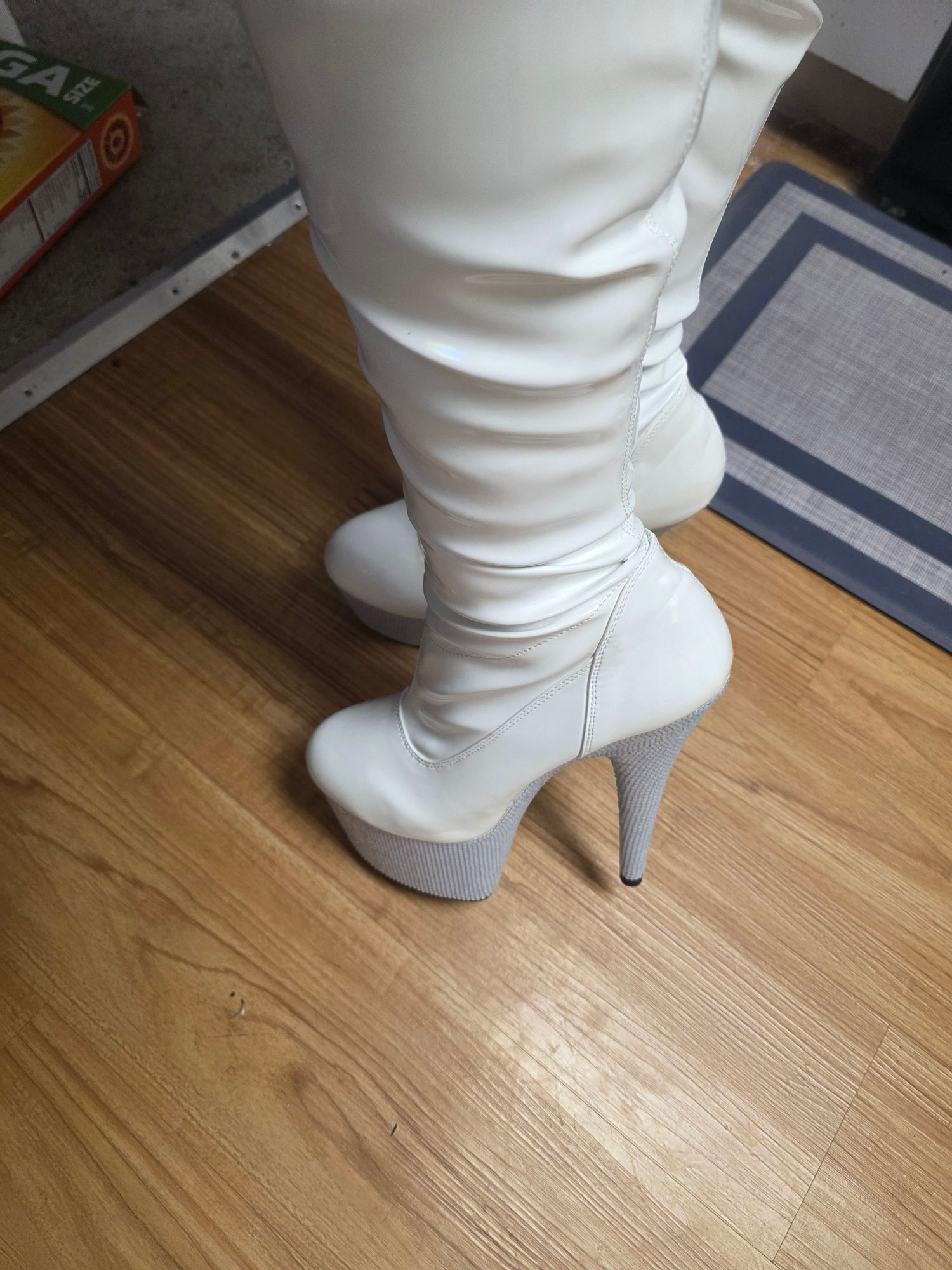 Pleaser Bejeweled-3000-7 in White – Pleaser Shoes