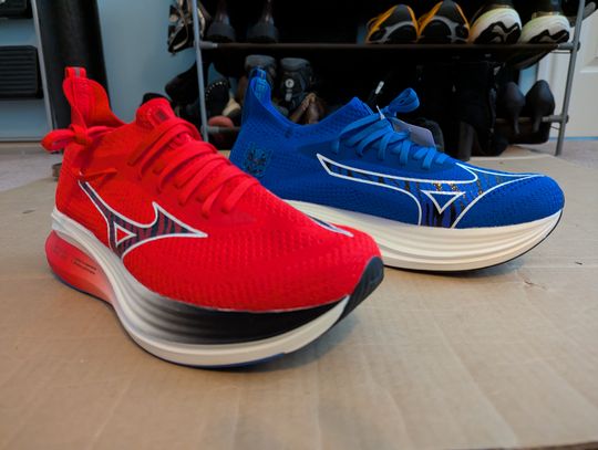 Mizuno Neo Zen Men display picture 1